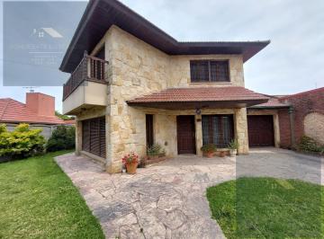 Casa · 200m² · 5 Ambientes · 1 Cochera · Venta Chalet en Barrio Lopez de Gomara