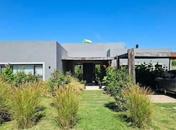 Casa · 1400m² · 5 Ambientes · 2 Cocheras · Casa en Venta en Chacras del Ocho, Al Lado de Pilará