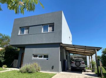Casa · 200m² · 5 Ambientes · 4 Cocheras · Casa en Venta en Santa Guadalupe Pilar del Este | Vco Propiedades