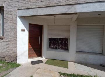 Casa · 45ha · 3 Ambientes · Vivienda de Dos Dorm. en Venta