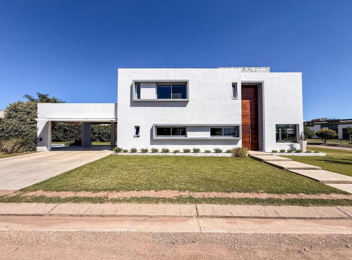 Casa en venta en Villa Residencial Bela Vista · 6 ambientes