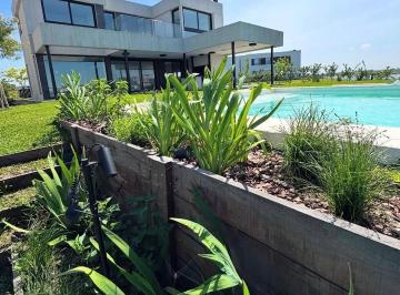 Casa · 394m² · 6 Ambientes · 2 Cocheras · Casa Al Lago a Estrenar en Puertos