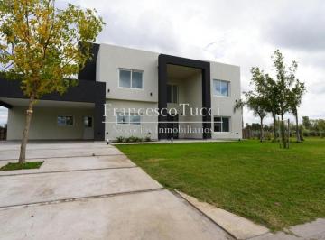 Casa · 350m² · 6 Ambientes · 2 Cocheras · Casa en Venta 6 Ambientes Terravista