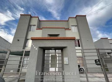 PH · 56m² · 3 Ambientes · 1 Cochera · PH en Venta en Castelar Sur