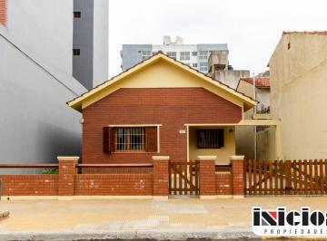 Casa de 3 ambientes, Mar de Ajó · Casa Sólida en Ubicación Estratégica - C1035