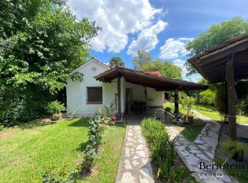 Casa · 60m² · 3 Ambientes · 2 Cocheras · Casa en Venta: 3 Ambientes: Udaondo