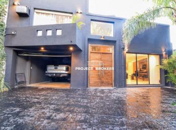 Casa de 5 ambientes, Morón · Espectacular Casa en Venta en Castelar