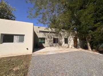 frente · Casa en Venta o Alquiler Anual en Barrio El Aromo - Loma Verde - Escobar