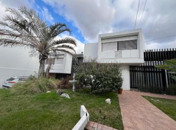 Casa · 614m² · 6 Ambientes · Casa en Liniers