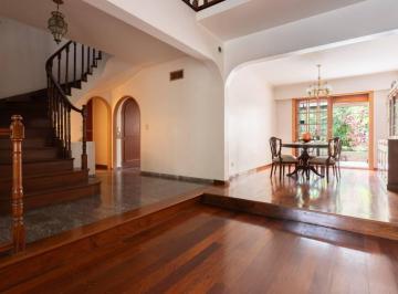 Casa · 346m² · 3 Dormitorios · 5 Cocheras · Gorriti y Scalabrini Ortiz