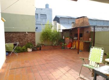 PH · 145m² · 4 Ambientes · PH Tipo Casa - Venta - Paternal - 4 Amb Patio, Quincho y Balcón