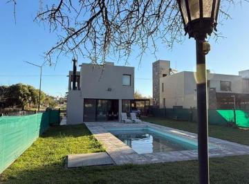Casa de 4 ambientes, Río Ceballos · Villa Catalina 3dor Pileta! Divina
