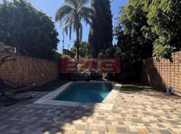 Casa de 4 ambientes, Villa Pueyrredón · Casa en 3 Plantas con Pileta en El Corazon de Villa Pueyrredon