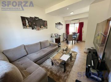 Casa · 90m² · 4 Ambientes · 1 Cochera · Triplex en San Miguel en Barrio con Portón con Cochera Acepta Vehiculo en Forma de Pago