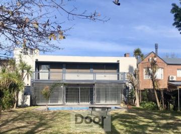 Casa · 280m² · 5 Ambientes · 2 Cocheras · Casa en Venta en 509 y 23, Gonnet, Construida Sobre Lote de 15 X 50, de 280 m² Cub.