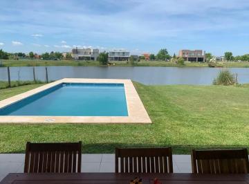 Casa · 247m² · 5 Ambientes · 2 Cocheras · Casa en Venta en El Cantón Norte, El Cantón, Escobar
