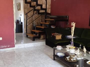Casa · 200m² · 5 Ambientes · 2 Cocheras · Casa en San Rafael