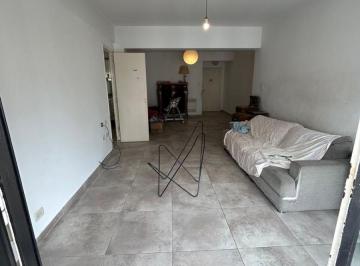 Departamento de 5 ambientes, Balvanera · Departamento en Venta Al Frente 5 Ambientes con Dependencia