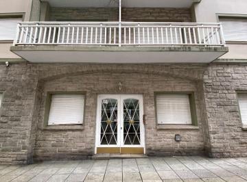 Departamento · 85m² · 4 Ambientes · Depto de 4 Amb a m. del Mar y Ctro. Comercial Guemes