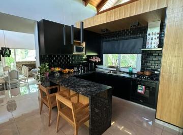 Casa · 390m² · 11 Ambientes · 5 Cocheras · Casa en Venta Country El Bosque