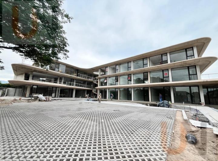 Local comercial · 57m² · 1 Ambiente · 1 Cochera