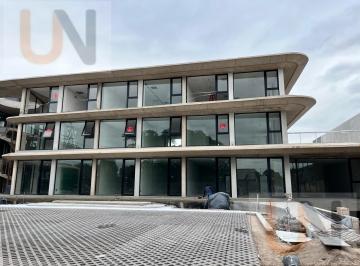 Local comercial · 40m² · 1 Ambiente · 1 Cochera · Local en Boulevard Plaza