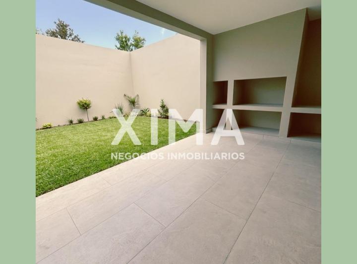 Casa · 264m² · 3 Dormitorios · 1 Cochera