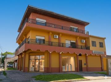 Edificio · 245m² · 6 Ambientes · 1 Cochera · Edificio Comercial y Residencial, Locales, Departamentos