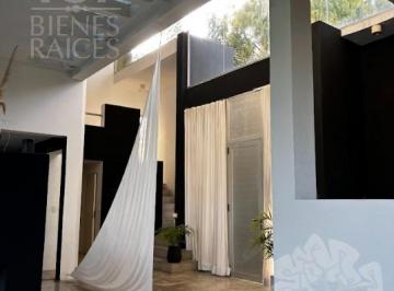Casa · 380m² · 4 Ambientes · 2 Cocheras · Casa en Venta en Barrio San Isidro Labrador, Villanueva