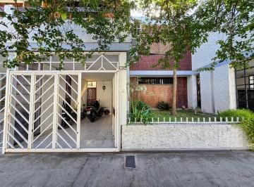 Casa · 111m² · 4 Ambientes · 1 Cochera · Dúplex 4 Ambientes con Cochera en Venta en Villa Sarmiento