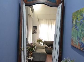 Casa · 155m² · 6 Ambientes · 1 Cochera · Casa con 3 Dorm. - Mejor Zona de Lomas de Zamora