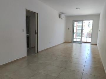 Departamento · 72m² · 3 Ambientes · 1 Cochera · Alquiler. Amplio Depto de 3 Amb. con Cochera!
