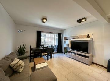 Departamento · 47m² · 2 Ambientes · Departamento de 1 Dormitorio Al Frente con Balcón en Martin