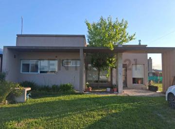 Casa · 90m² · 3 Ambientes · 2 Cocheras · Casa en Venta de Dos Dorm. en Barrio Cerrado "La Campiña", Las Banderitas, City Bell