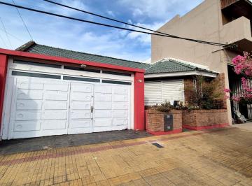 Casa · 183m² · 4 Ambientes · 1 Cochera · Casa en Venta La Plata