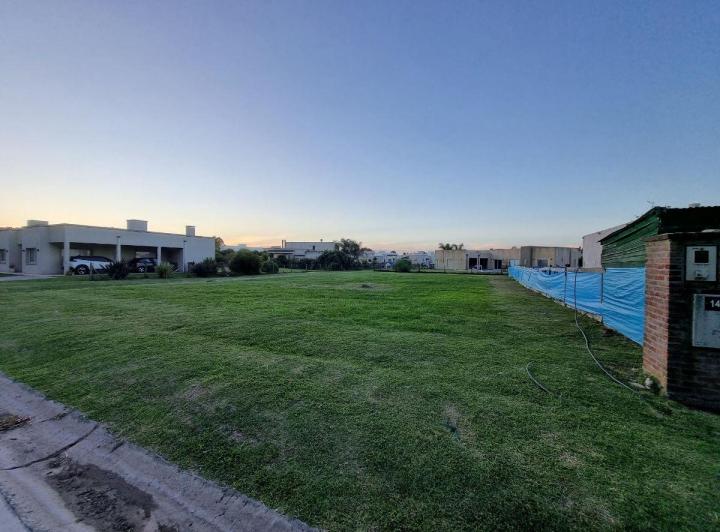 Terreno · 800m²