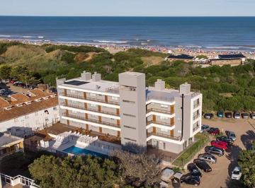 Departamento · 2 Ambientes · 1 Cochera · Departamento en Venta un Dormitorio con Patio Exclusivo - Valeria del Mar