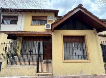 Casa · 74m² · 5 Ambientes · Venta Duplex C/ 3 Dorm. y Patio - Victoria