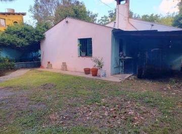 Casa · 600m² · 3 Ambientes · 1 Cochera · Casa a m de La Av Mitre