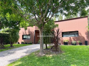 LHP-LHP-3183_2 · Casa en Venta 3 Dorm. con Pileta - Barrio Santa Clara