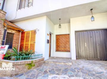 Casa · 170m² · 2 Ambientes · 1 Cochera · Casa PH en Venta de 3 Ambientes en Olivos con Cochera, Jardín y Galpón