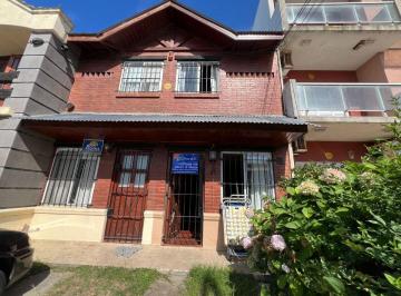 PH de 3 ambientes, Costa Azul · Duplex Calle Mendoza