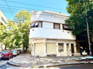 Departamento de 4 ambientes, La Plata · Propiedad en Esquina Privilegiada (9 y 53), Desarrollada en Tres Niveles Sobre Lote Propio