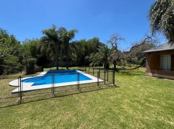 Casa · 135m² · 5 Ambientes · Casa 3 Dorm. con Pileta, Alberdi Al 2400