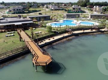Terreno · 613m² · Lote en Venta