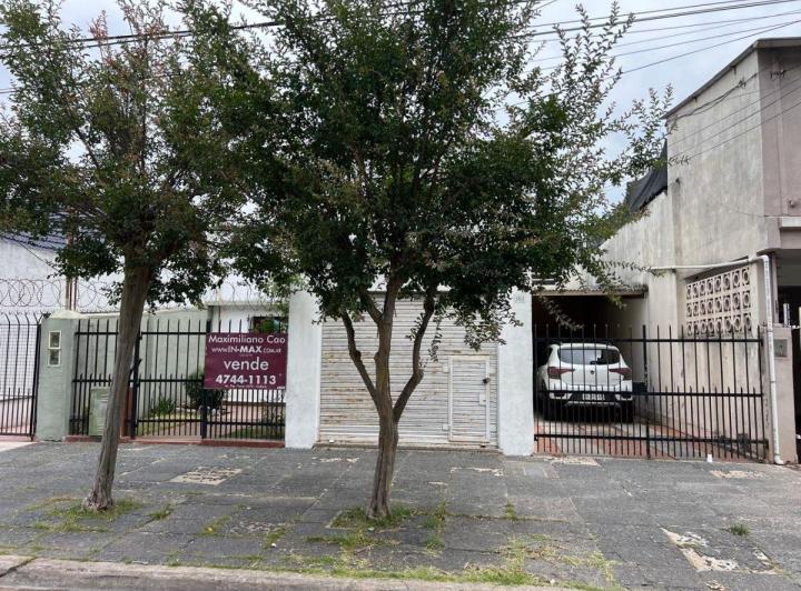 Casa · 250m² · 6 Ambientes · 1 Cochera