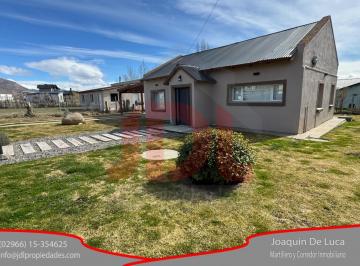 Casa · 122m² · 4 Ambientes · 1 Cochera · Vivienda en Venta B° Villa Parque Los Glaciares