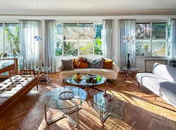 Casa · 521m² · 10 Ambientes · 1 Cochera · Casa en Venta en La Lucila, 2 Plantas, Jardín, Pileta y Cochera