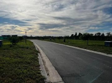 Terreno · 600m² · Adg. Lote en Village Joven, Bella Vista