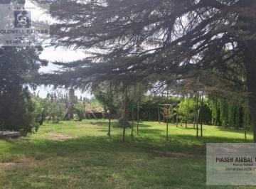Casa · 670m² · 11 Ambientes · 3 Cocheras · Casa en Venta en Salto de Las Rosas con Local Comercial y 2 Viviendas en Esquina Estratégica